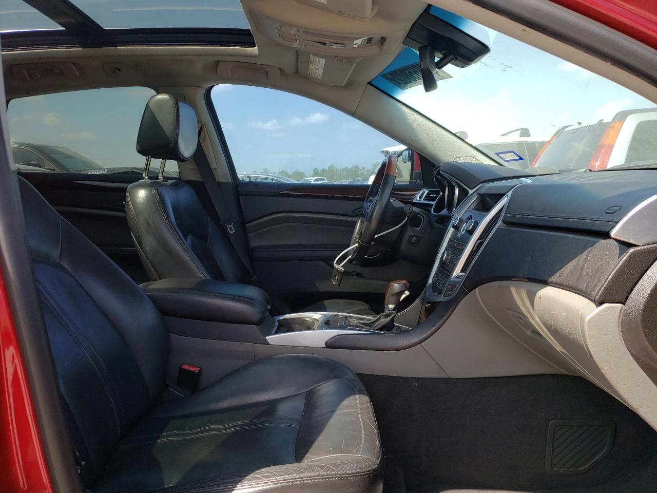 Photo 5 from auction – 2010 CADILLAC SRX PERFOR with VIN 3GYFNBEY7AS558809