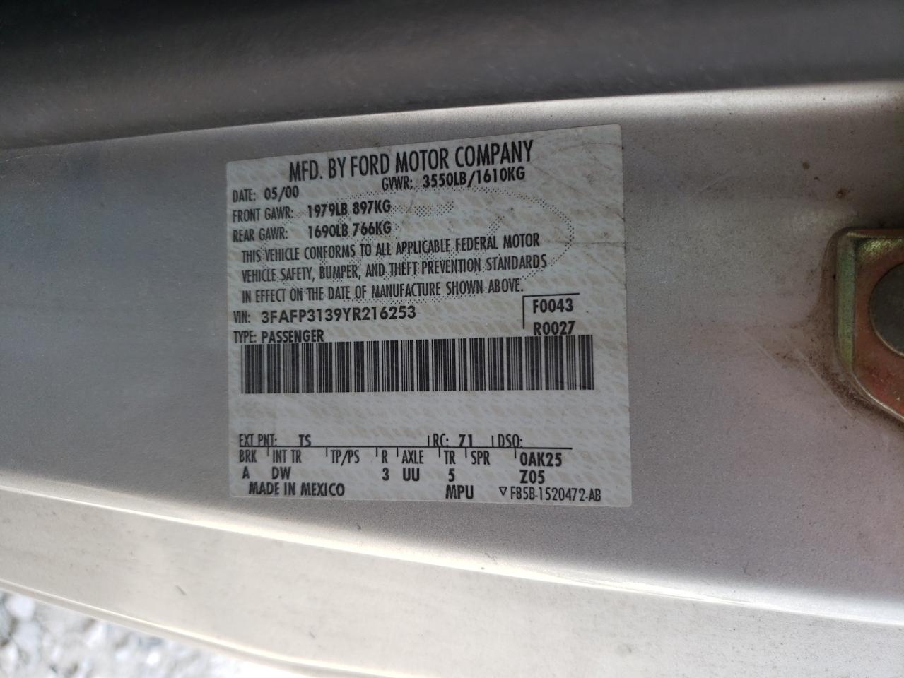 Photo 10 from auction – 2000 FORD FOCUS ZX3 with VIN 3FAFP3139YR216253