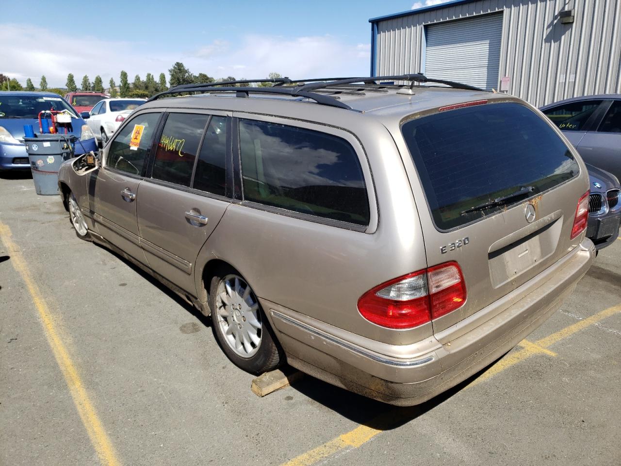 Photo 3 from auction – 2000 MERCEDES-BENZ E 320 with VIN WDBJH65J8YB065940