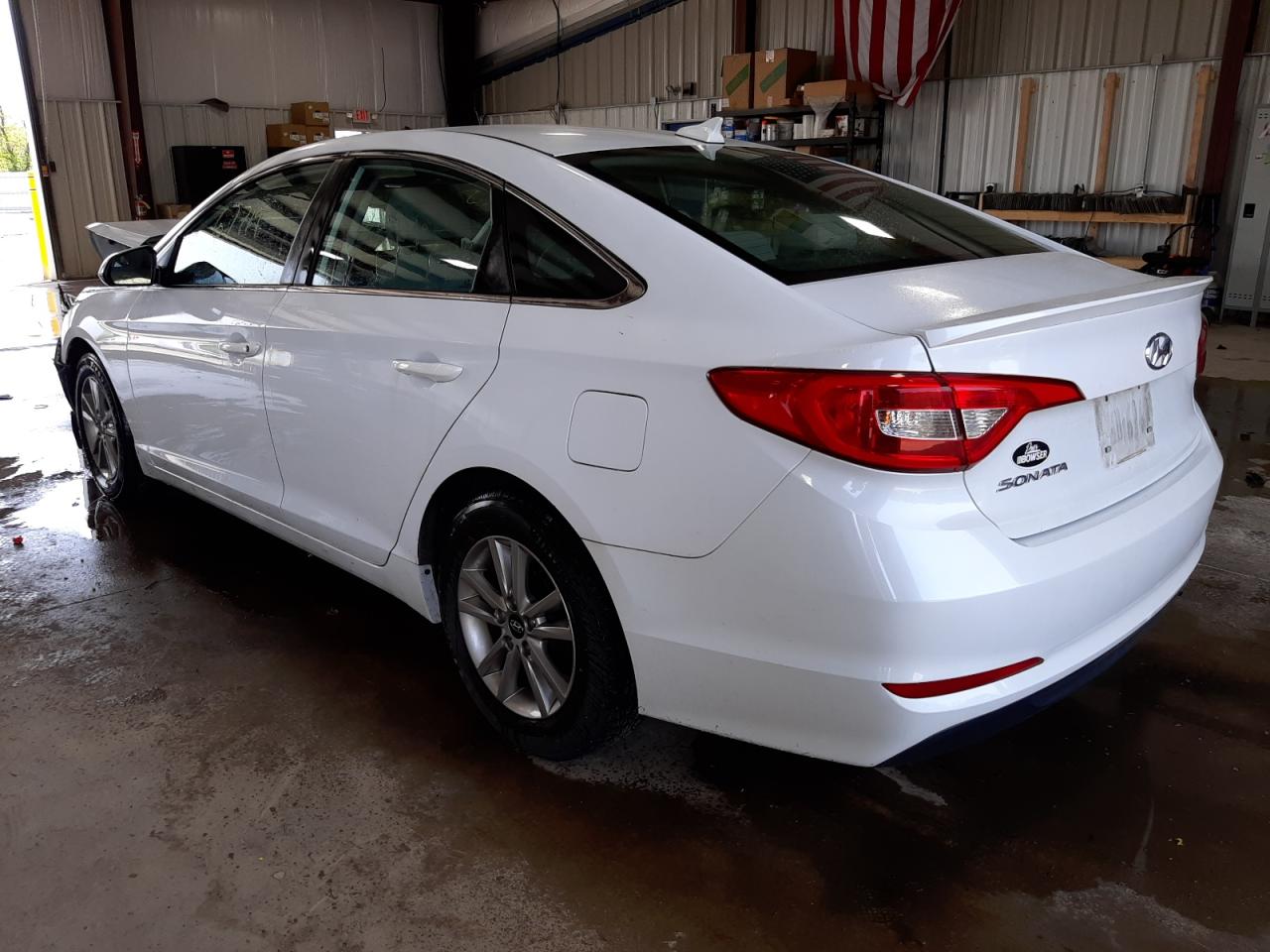 Photo 3 from auction – 2016 HYUNDAI SONATA SE with VIN 5NPE24AFXGH295356