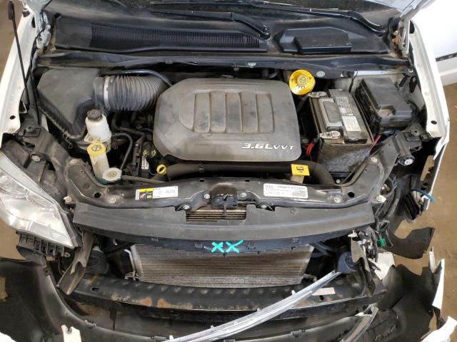 Photo 7 from auction – 2016 CHRYSLER TOWN & COU with VIN 2C4RC1BGXGR304662