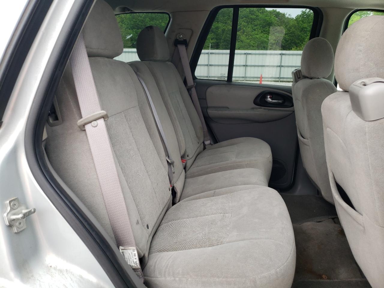 Photo 6 from auction – 2007 CHEVROLET TRAILBLAZE with VIN 1GNDS13S472150584