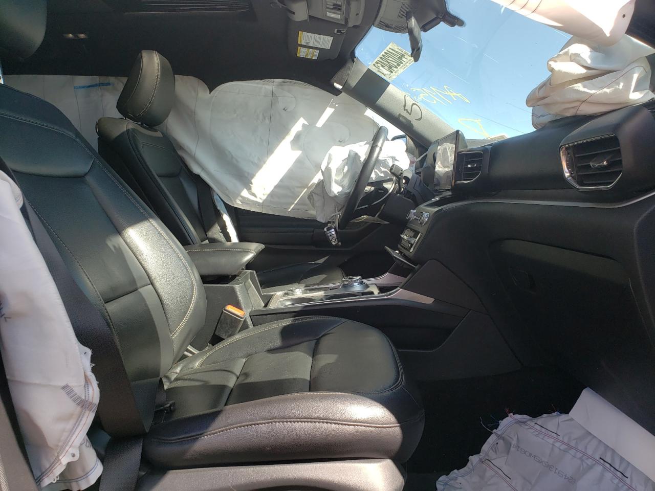 Photo 19 from auction – 2020 FORD EXPLORER X with VIN 1FMSK8DH9LGA99569