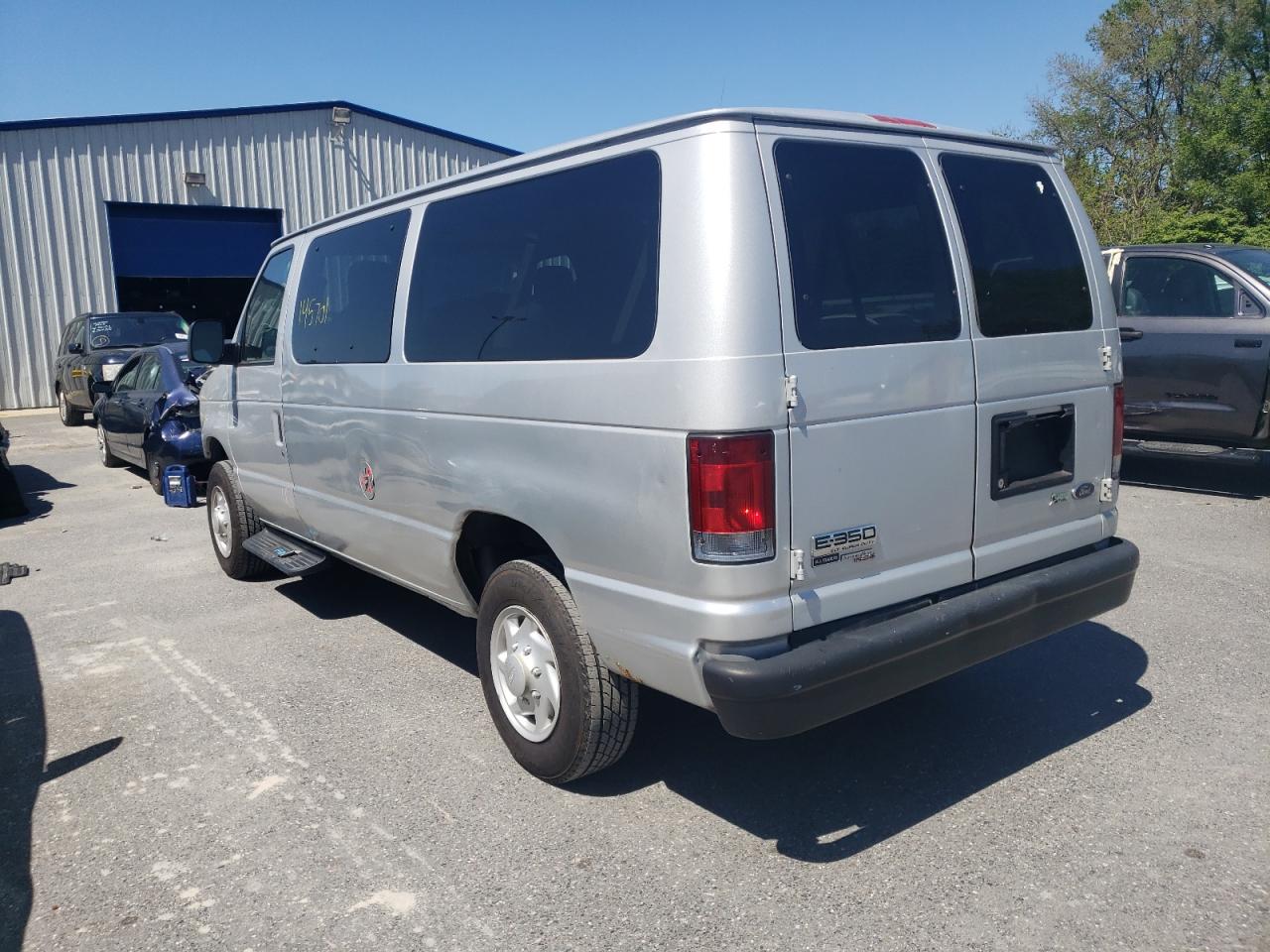 Photo 3 from auction – 2009 FORD ECONOLINE with VIN 1FBNE31LX9DA27587