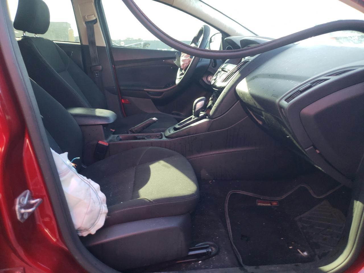 Photo 5 from auction – 2017 FORD FOCUS SEL with VIN 1FADP3H24HL252032