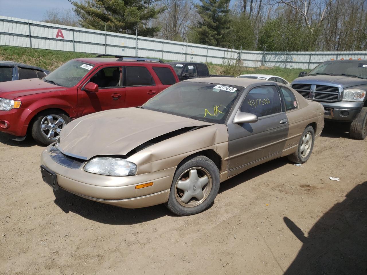 Photo 2 from auction – 1998 CHEVROLET MONTE CARL with VIN 2G1WW12M8W9217463