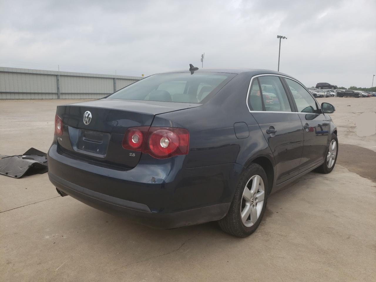 Photo 4 from auction – 2008 VOLKSWAGEN JETTA SE with VIN 3VWRM71K28M168801
