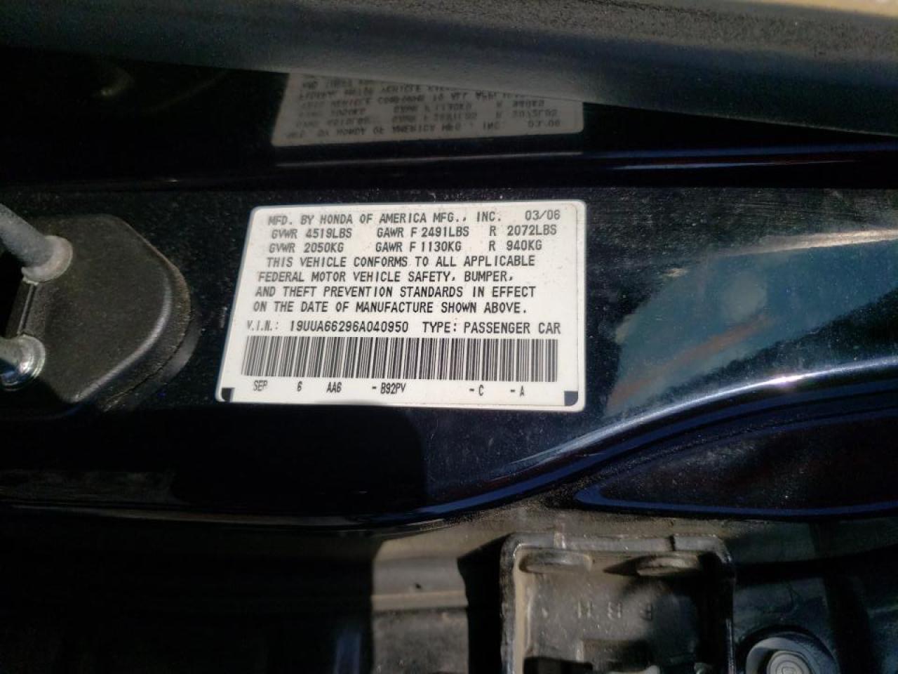 Photo 10 from auction – 2006 ACURA 3.2TL with VIN 19UUA66296A040950