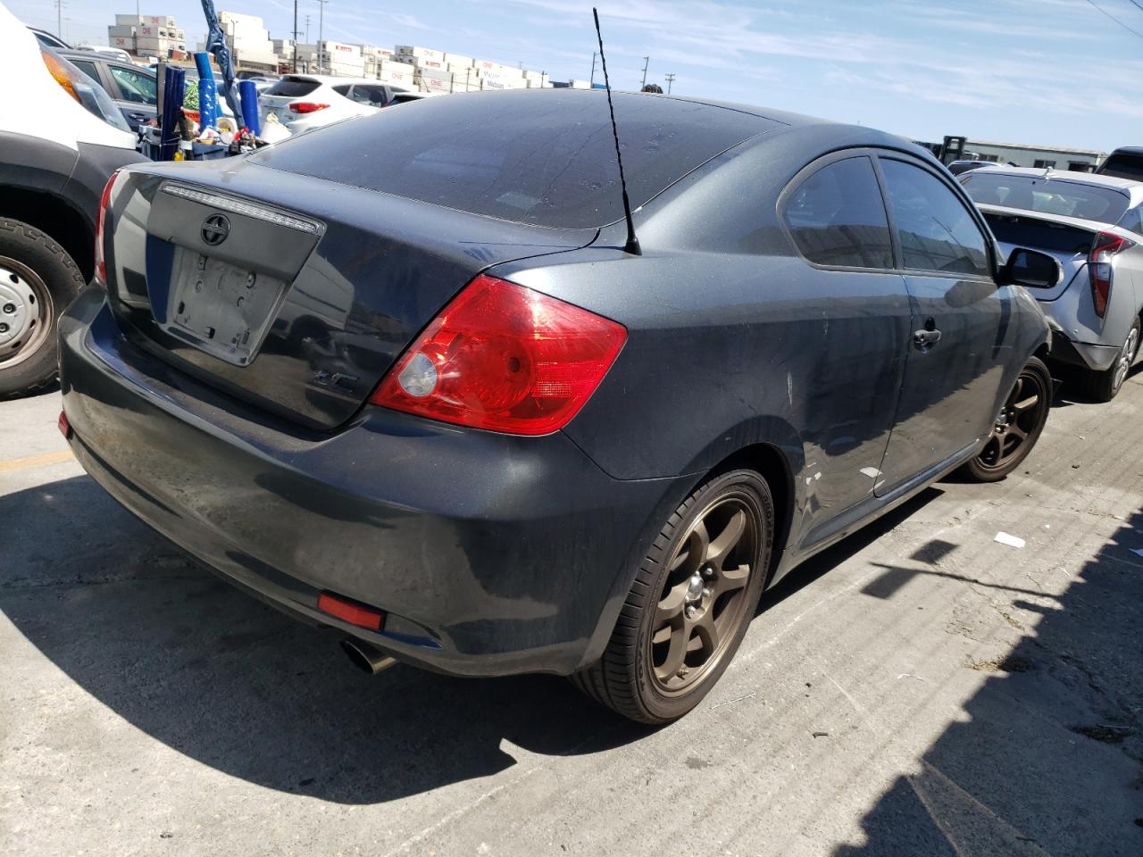 Photo 4 from auction – 2007 TOYOTA SCION TC with VIN JTKDE177270196408