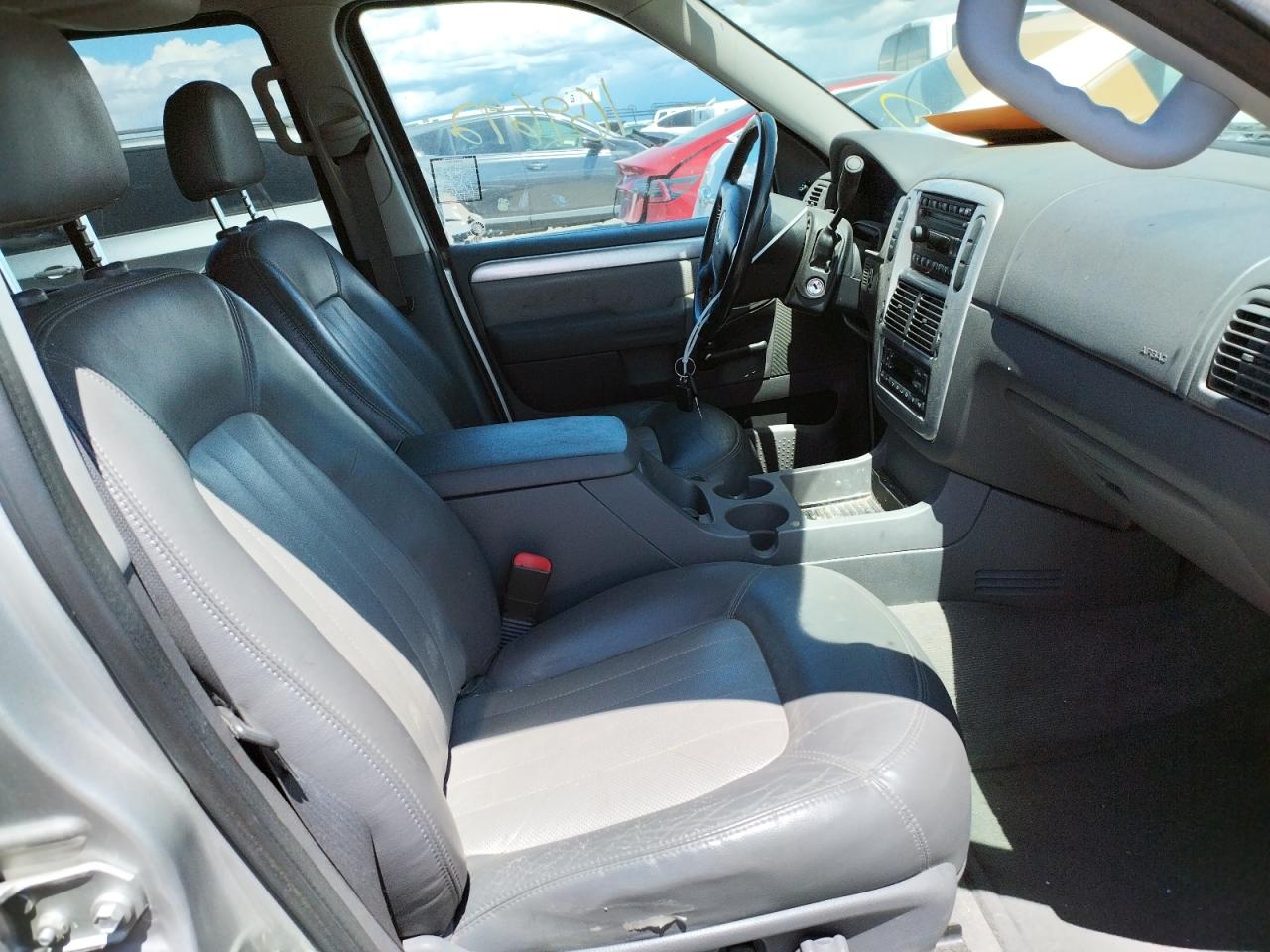 Photo 5 from auction – 2003 MERCURY MOUNTAINEE with VIN 4M2DU86K33ZJ03193