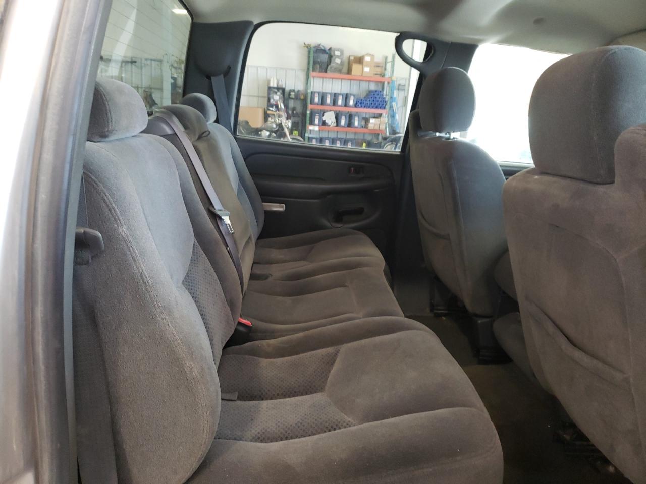 Photo 6 from auction – 2005 CHEVROLET SILVERADO with VIN 2GCEK13T551251667