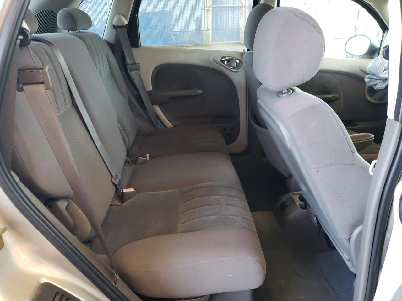 Photo 6 from auction – 2004 CHRYSLER PT CRUISER with VIN 3C4FY48B64T282573