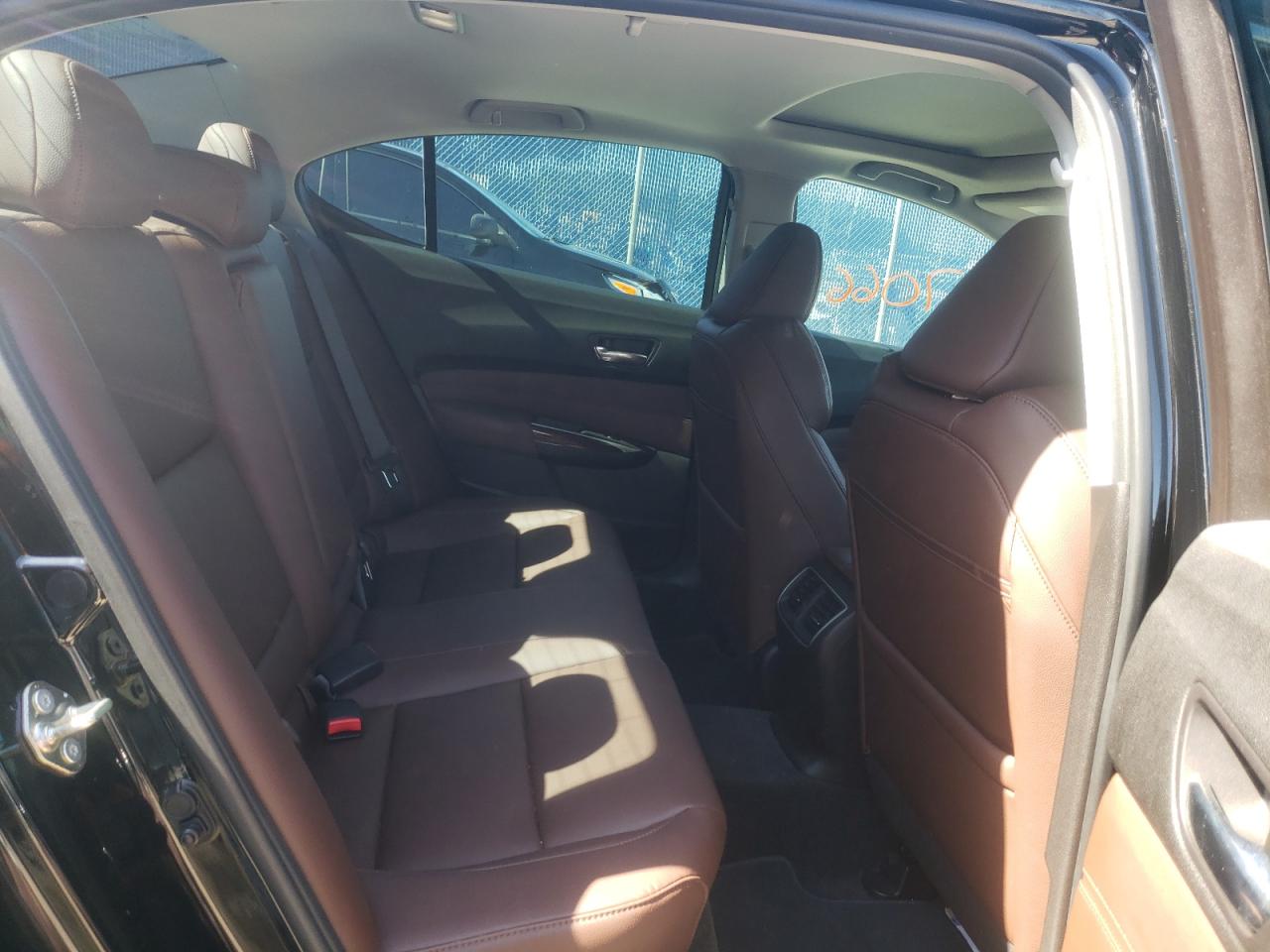Photo 6 from auction – 2017 ACURA TLX with VIN 19UUB1F34HA005566