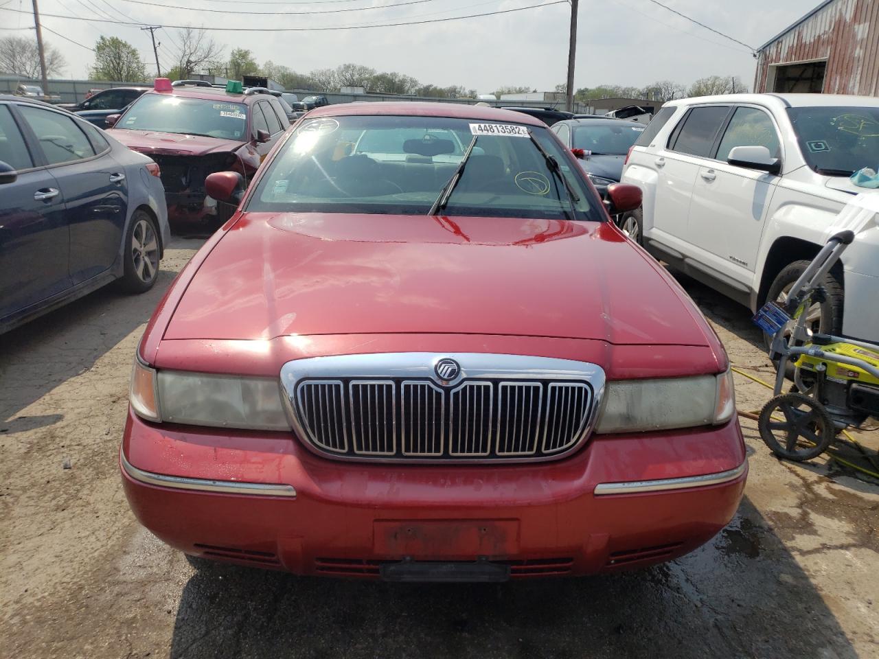 Photo 9 from auction – 2001 MERCURY GRAND MARQ with VIN 2MEFM75W91X669468