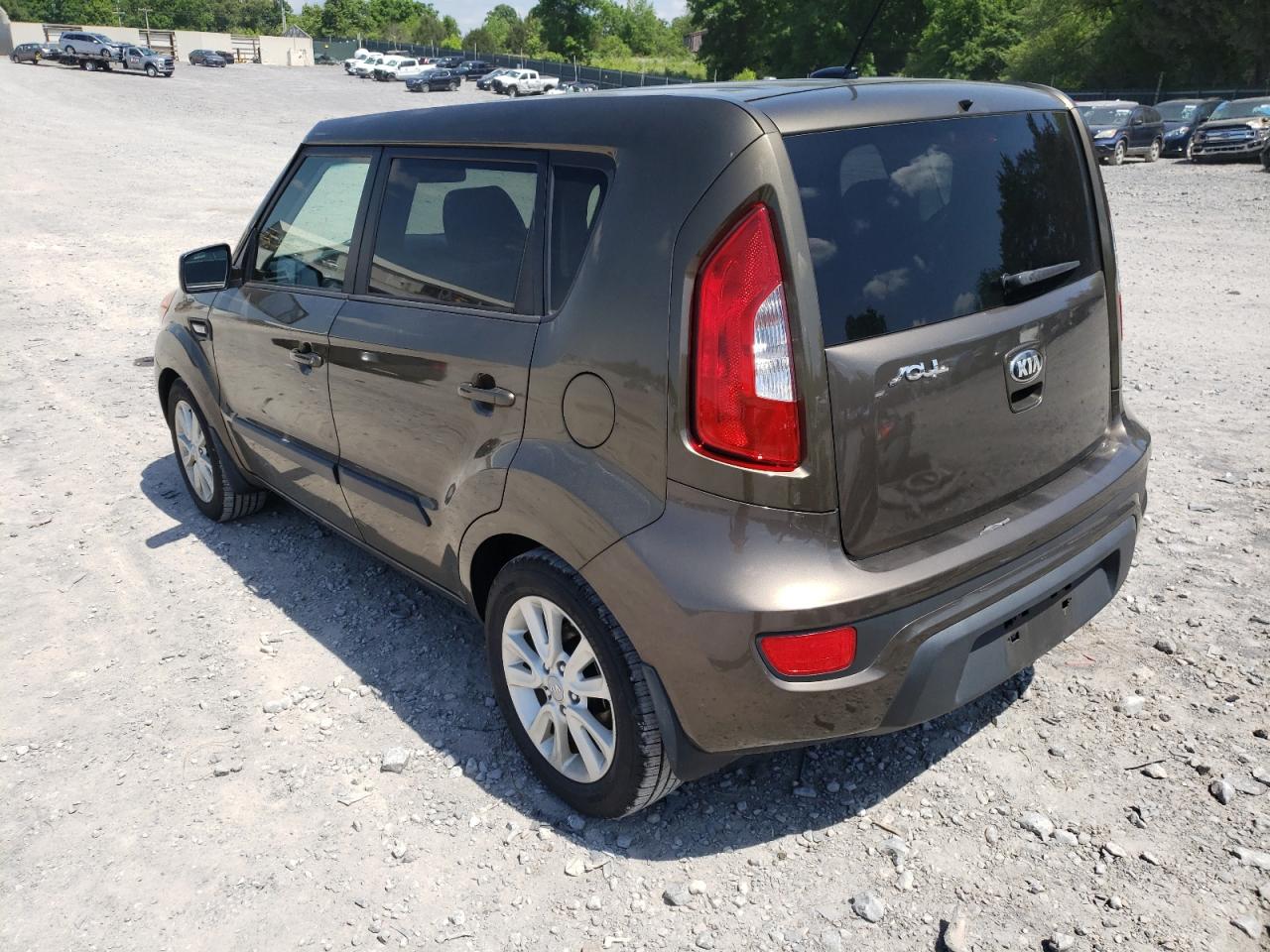 Photo 3 from auction – 2013 KIA SOUL with VIN KNDJT2A52D7530260