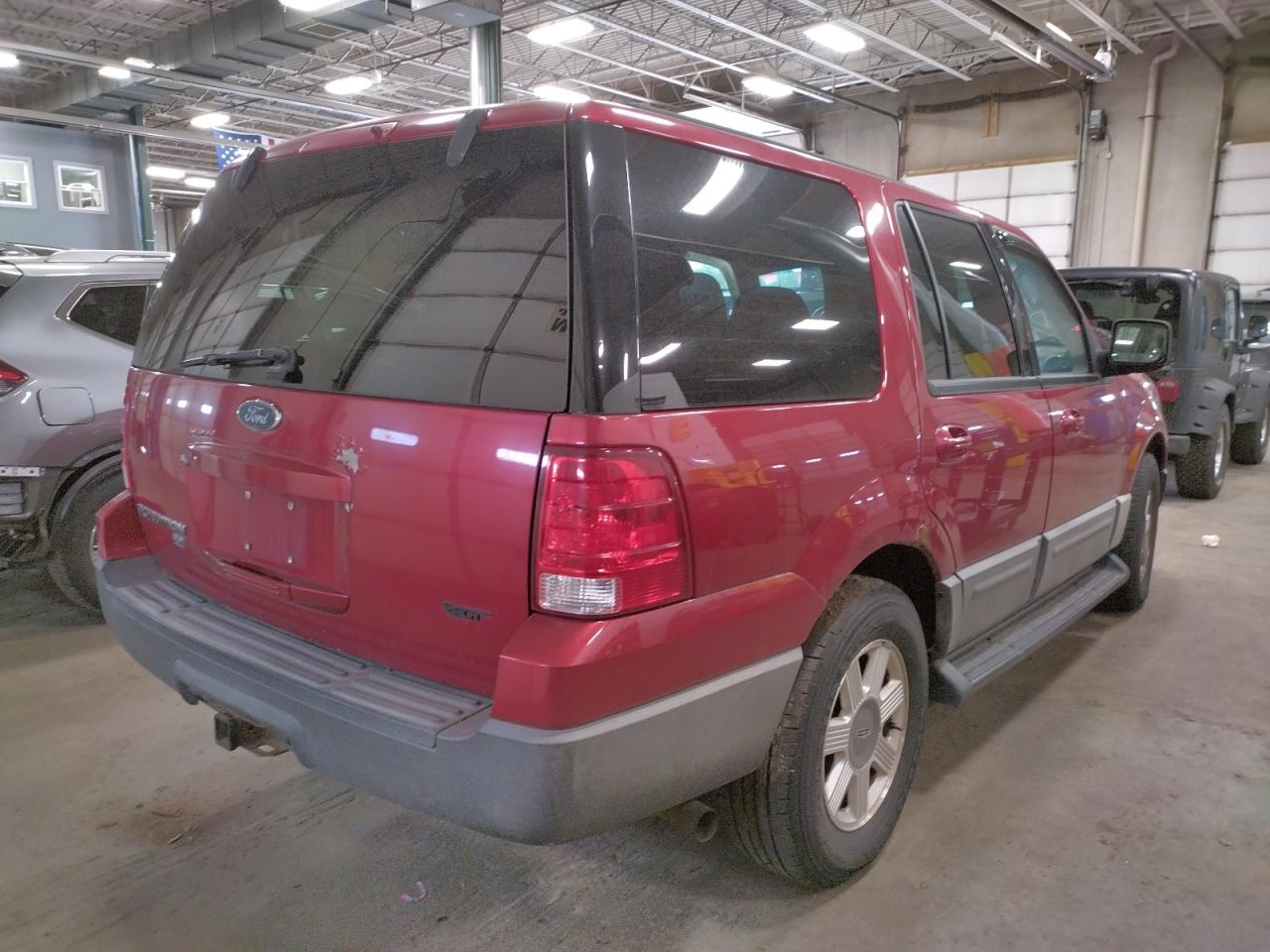 Photo 4 from auction – 2004 FORD EXPEDITION with VIN 1FMFU16L84LB37399
