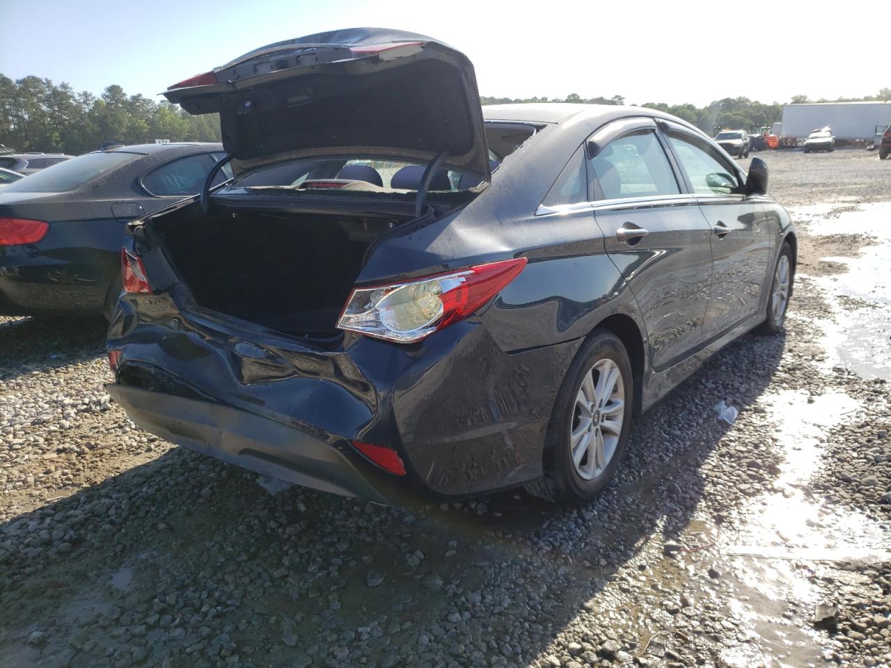 Photo 4 from auction – 2014 HYUNDAI SONATA GLS with VIN 5NPEB4AC3EH880203