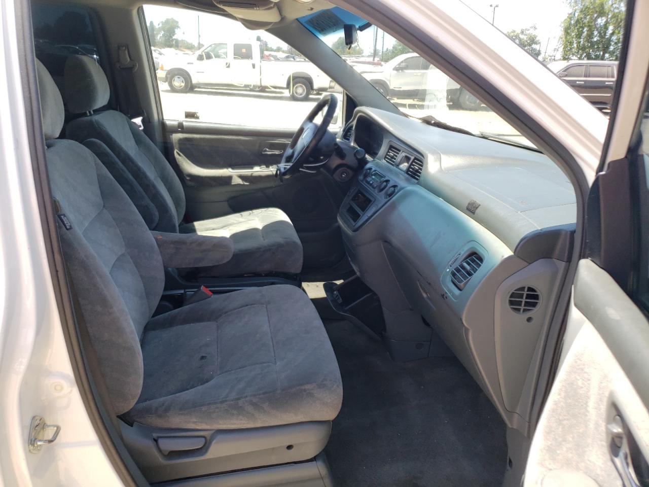Photo 5 from auction – 2004 HONDA ODYSSEY EX with VIN 5FNRL18604B078976