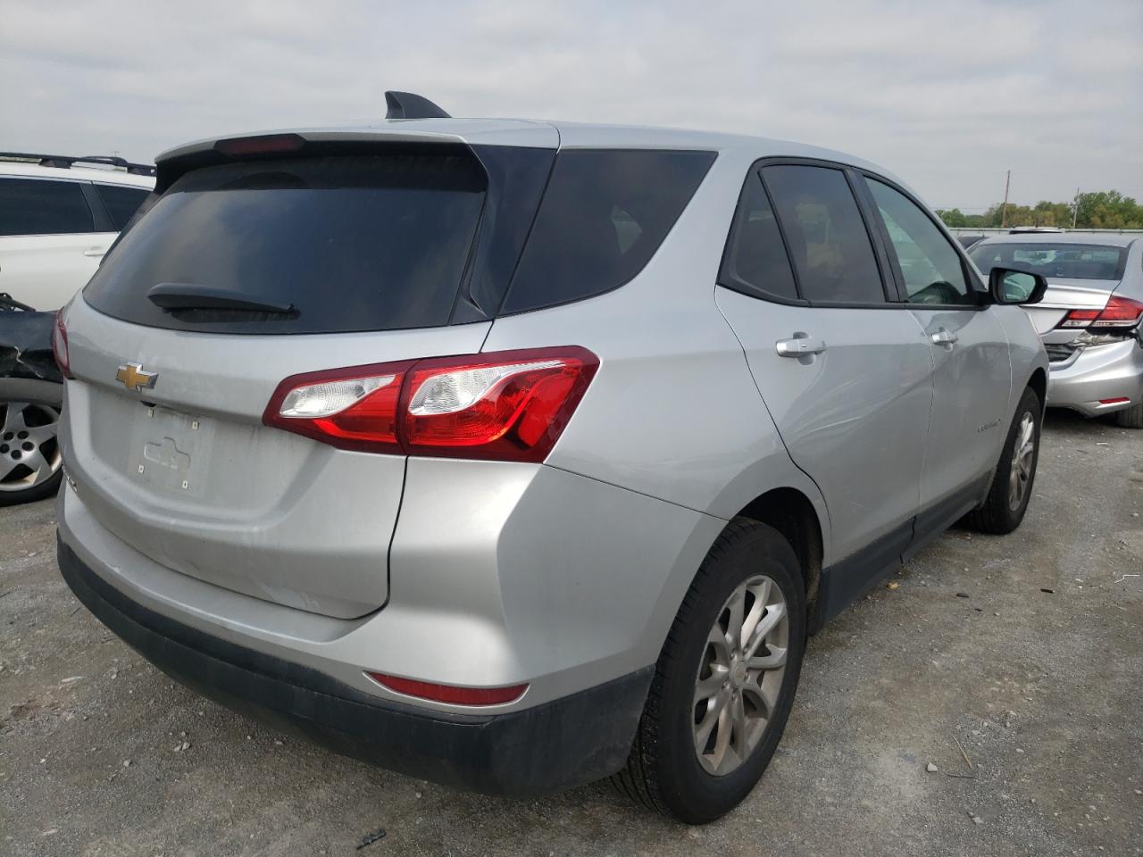 Photo 4 from auction – 2019 CHEVROLET EQUINOX LS with VIN 3GNAXHEVXKS564647