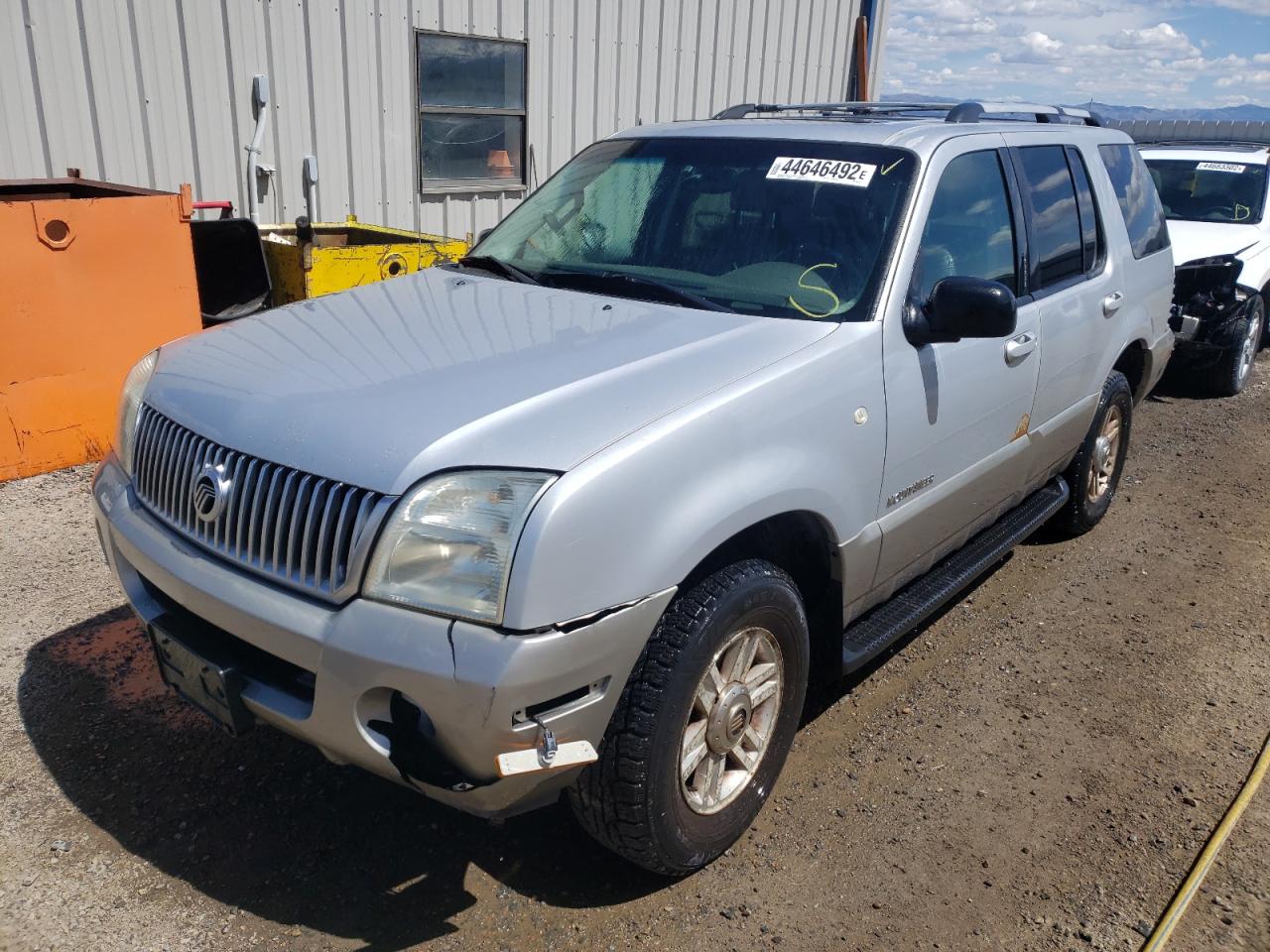 Photo 2 from auction – 2002 MERCURY MOUNTAINEE with VIN 4M2ZU86E52UJ09170