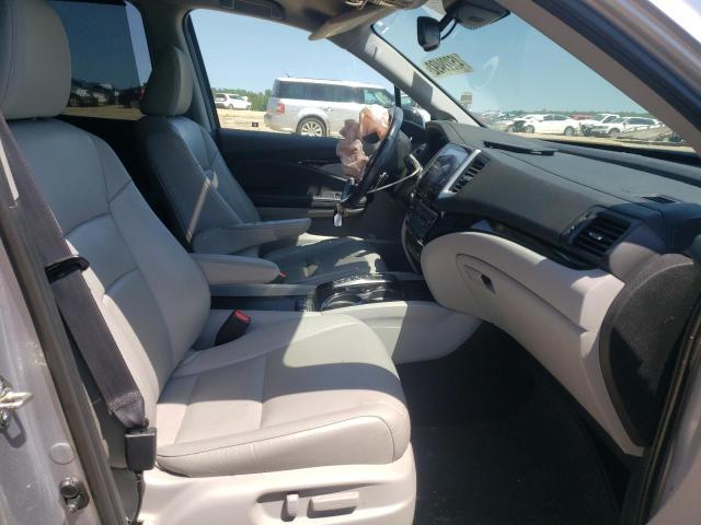 Photo 5 from auction – 2017 HONDA PILOT TOUR with VIN 5FNYF5H97HB008093