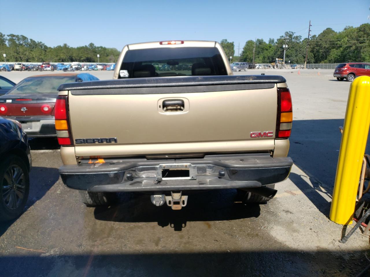 Photo 10 from auction – 2005 GMC SIERRA C25 with VIN 1GTHC23245F861690