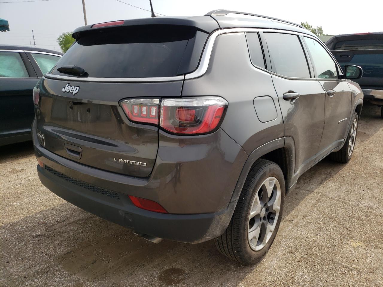 Foto 4 de la subasta – 2019 JEEP COMPASS LI con VIN 3C4NJDCB1KT617646