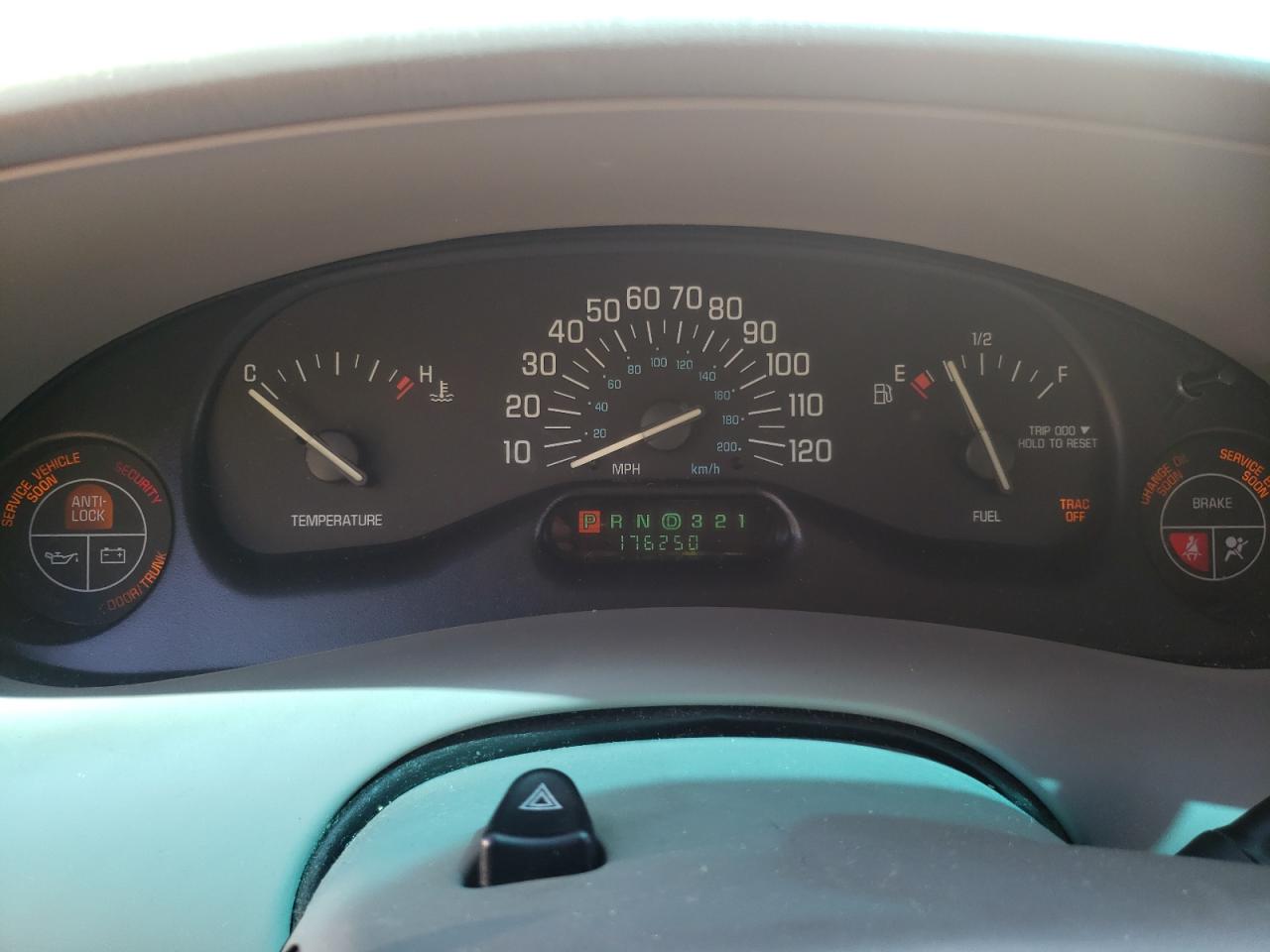 Photo 8 from auction – 2003 BUICK CENTURY with VIN 2G4WS52J131176860