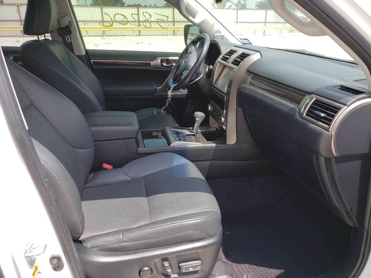 Photo 5 from auction – 2014 LEXUS GX 460 with VIN JTJBM7FX3E5077219
