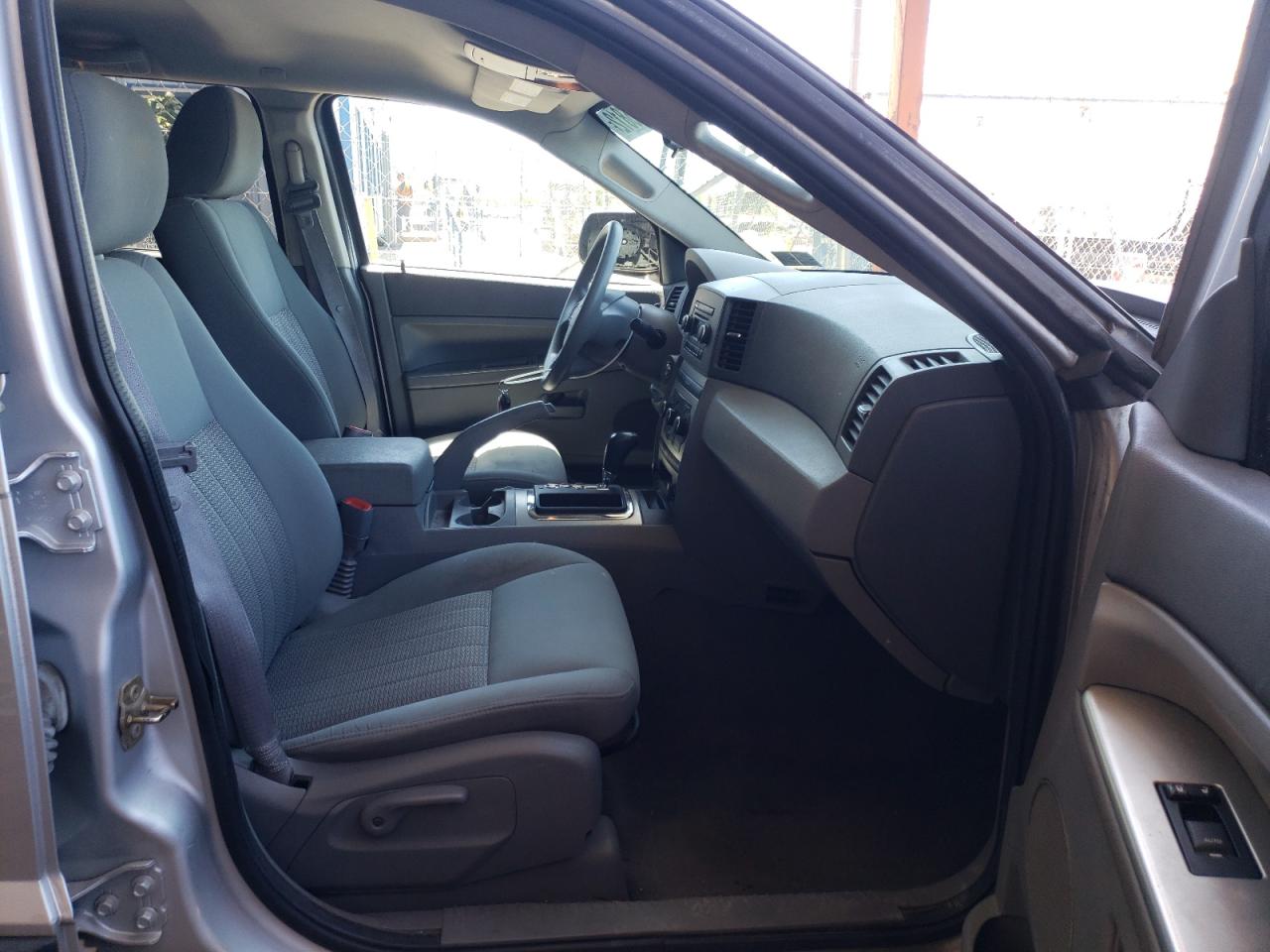Photo 5 from auction – 2007 JEEP GRAND CHER with VIN 1J8GR48K57C531813