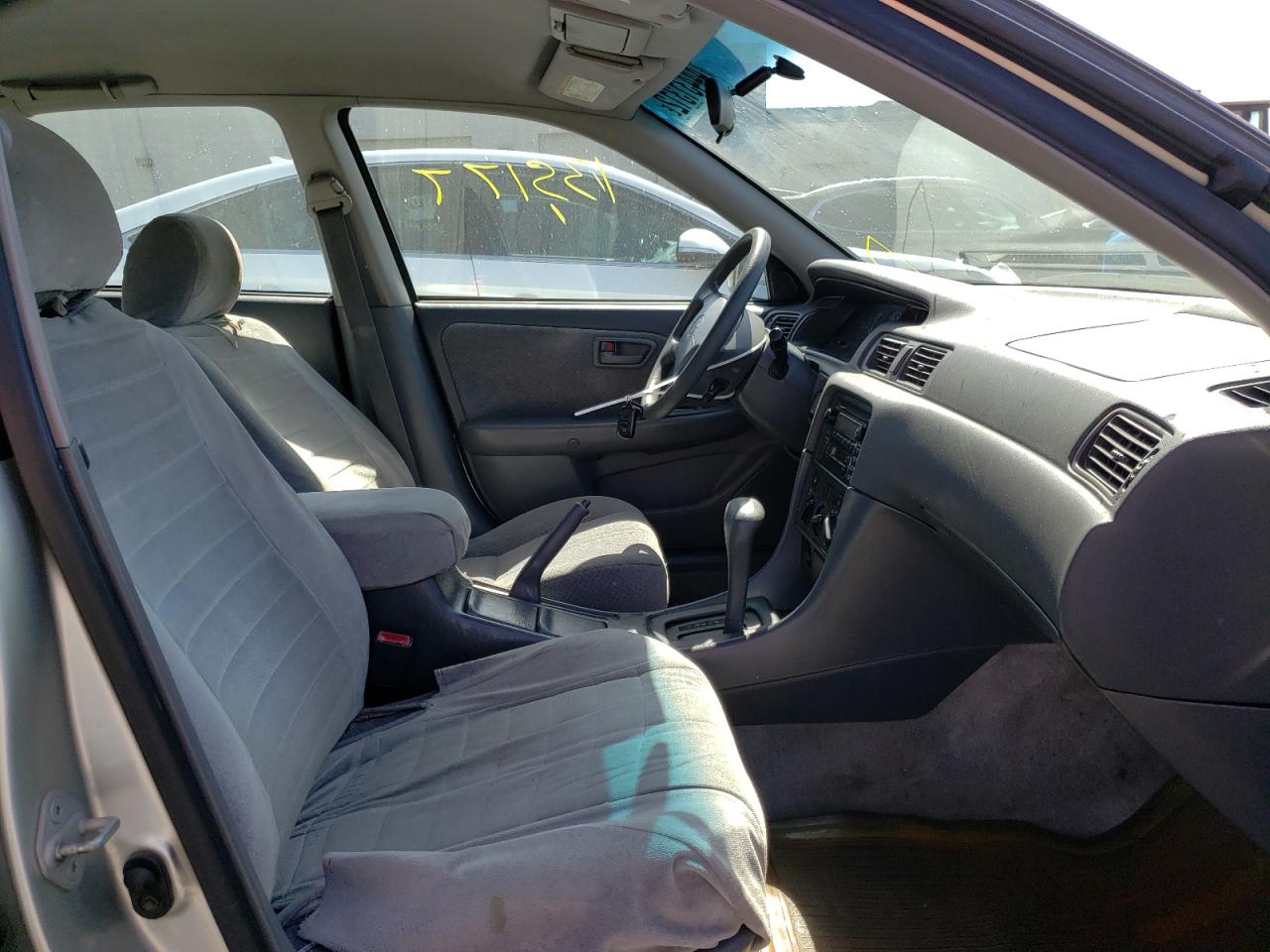 Photo 5 from auction – 2000 TOYOTA CAMRY CE with VIN JT2BG22K5Y0387356