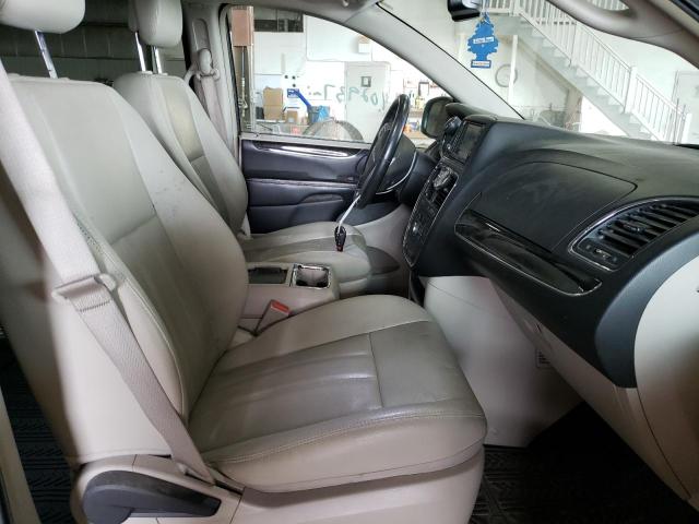 Photo 5 from auction – 2015 CHRYSLER TOWN & COU with VIN 2C4RC1BGXFR562680