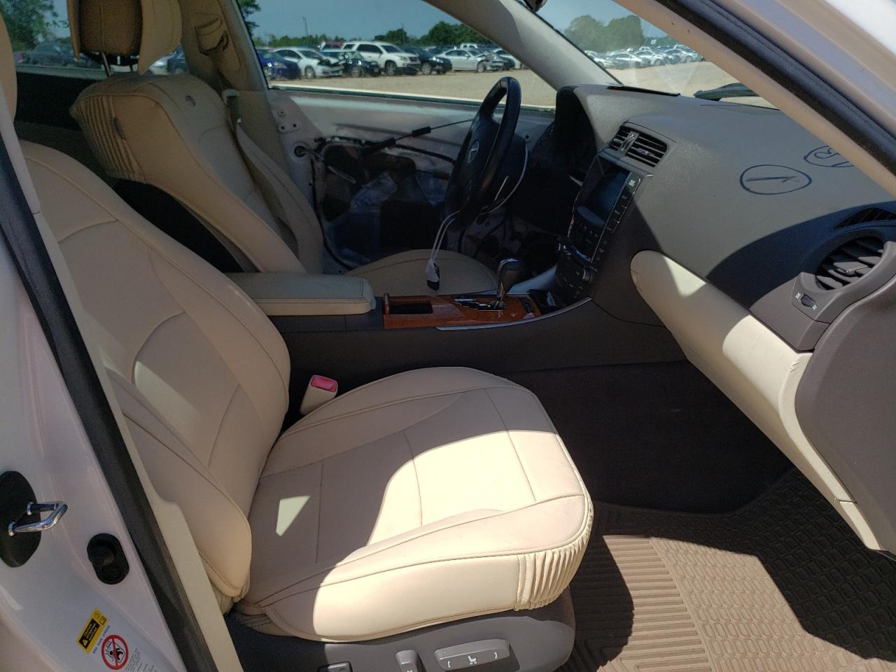 Photo 5 from auction – 2009 LEXUS IS 250 with VIN JTHBK262095092037