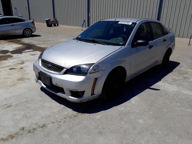 Photo 2 from auction – 2005 FORD FOCUS ZX4 with VIN 1FAFP34N05W115270