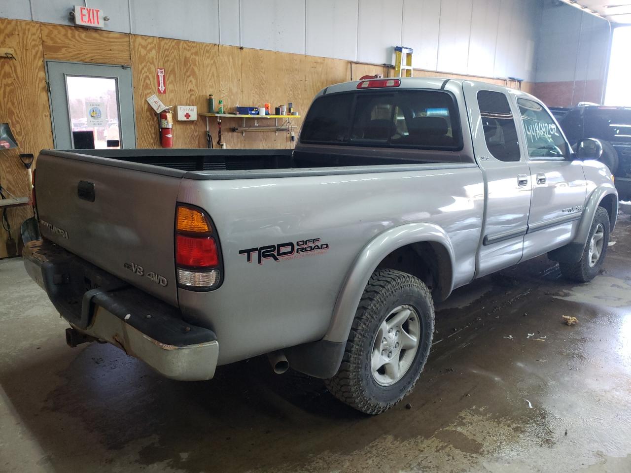Photo 4 from auction – 2003 TOYOTA TUNDRA ACC with VIN 5TBBT44143S426794