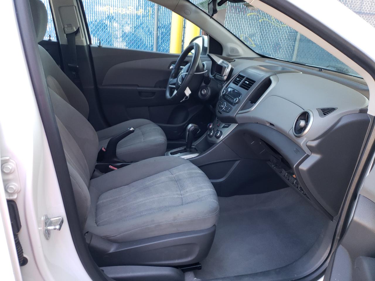 Photo 5 from auction – 2012 CHEVROLET SONIC LT with VIN 1G1JC6SH5C4164285