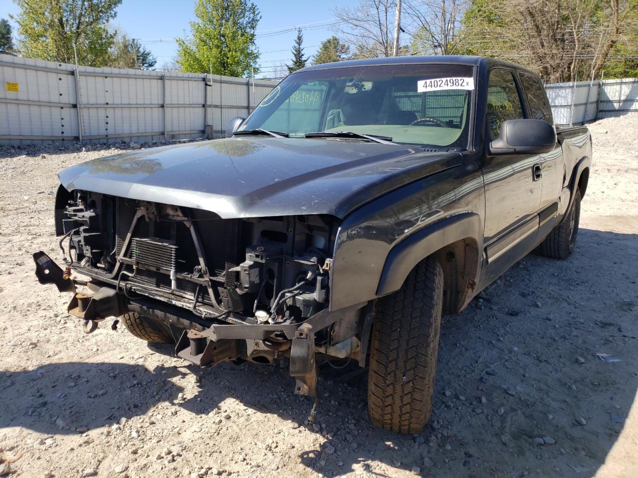 Photo 2 from auction – 2003 CHEVROLET SILVERADO with VIN 2GCEK19T731155513