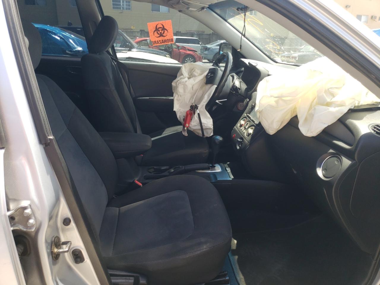 Photo 5 from auction – 2004 MITSUBISHI OUTLANDER with VIN JA4LX31F44U000864