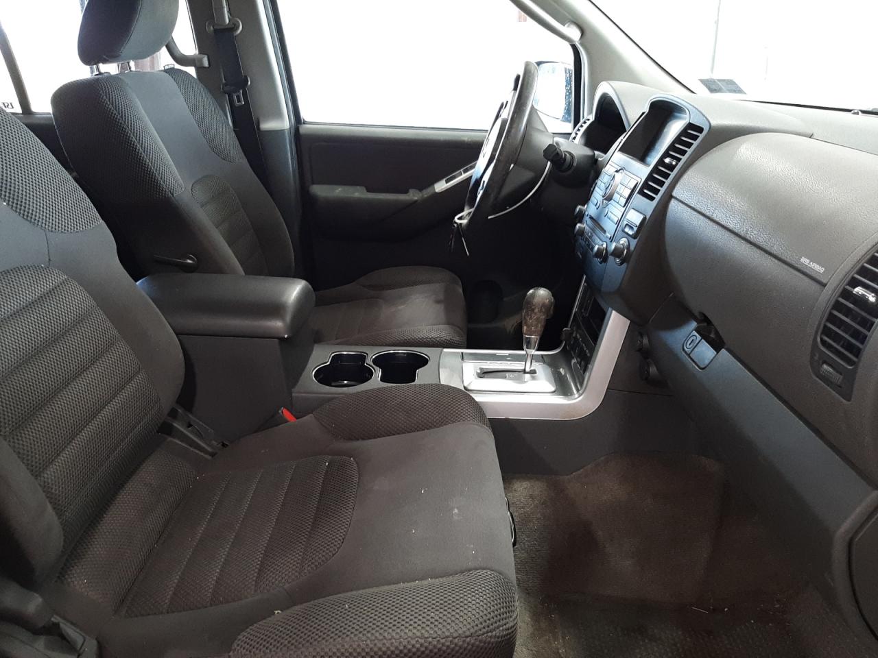 Photo 5 from auction – 2011 NISSAN PATHFINDER with VIN 5N1AR1NB3BC635706
