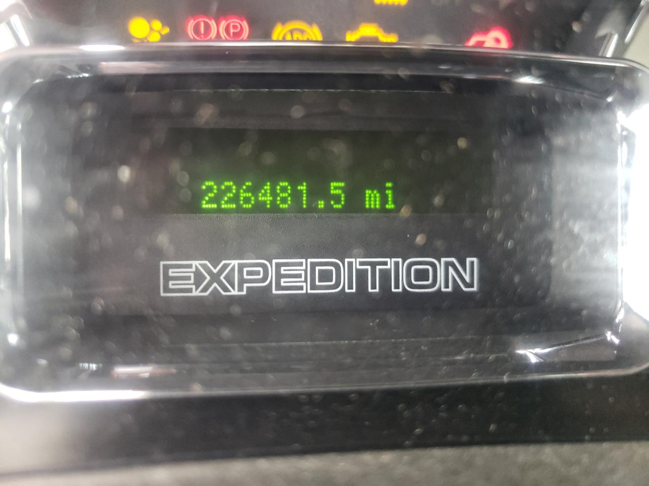 Photo 8 from auction – 2007 FORD EXPEDITION with VIN 1FMFU17517LA10885