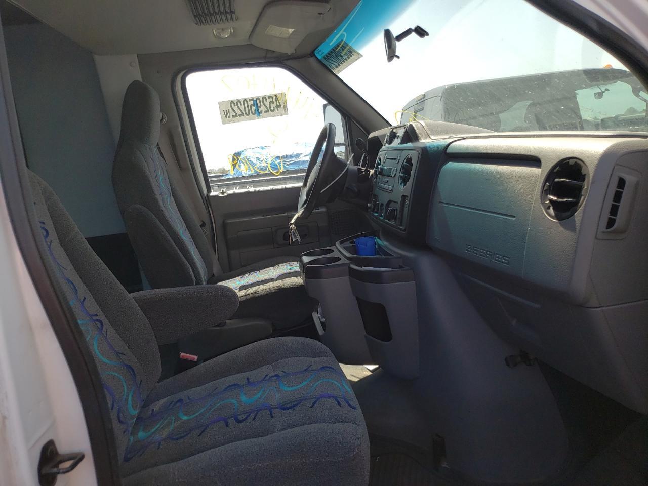 Photo 5 from auction – 2011 FORD ECONOLINE with VIN 1FDWE3FL2BDB37589