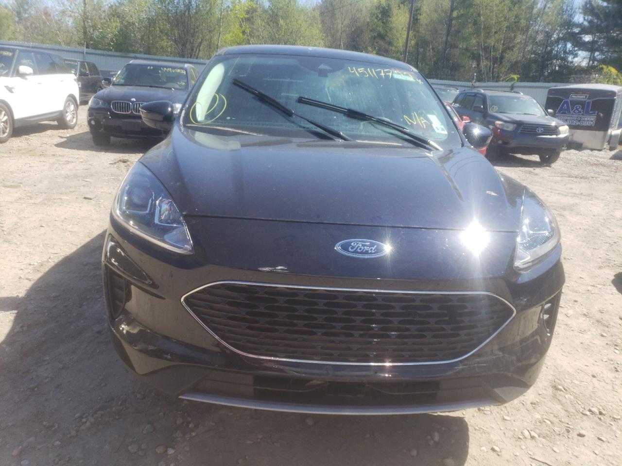 Photo 9 from auction – 2021 FORD ESCAPE SE with VIN 1FMCU9G65MUA01428
