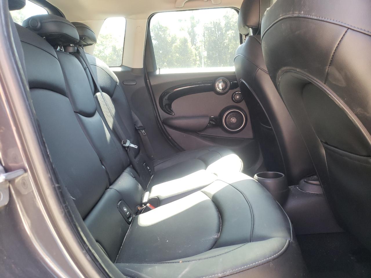 Photo 6 from auction – 2015 MINI COOPER S with VIN WMWXU3C54F2B58186