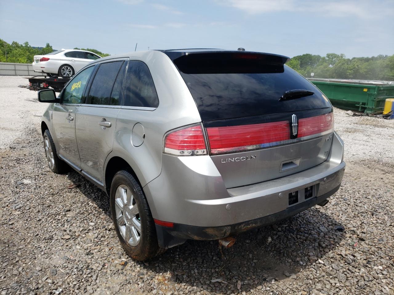 Photo 3 from auction – 2008 LINCOLN MKX with VIN 2LMDU68C18BJ38373