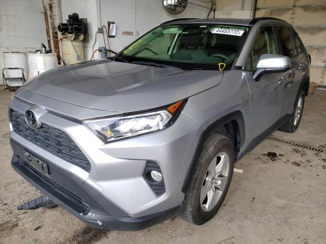 Photo 2 from auction – 2019 TOYOTA RAV4 XLE with VIN JTMP1RFV3KD028406