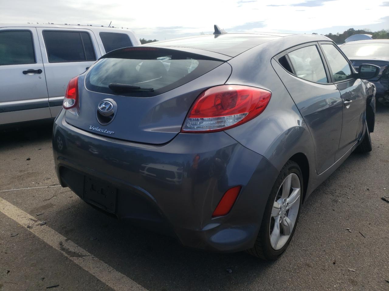 Photo 4 from auction – 2014 HYUNDAI VELOSTER with VIN KMHTC6AD7EU182977
