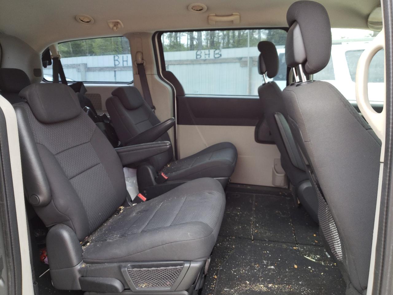 Photo 6 from auction – 2010 DODGE GRAND CARA with VIN 2D4RN4DE8AR477629