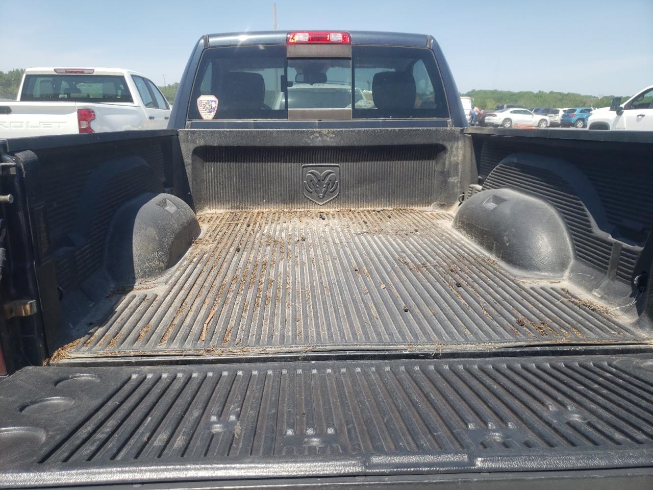 Photo 4 from auction – 2014 RAM 1500 ST with VIN 3C6JR6AT1EG131888