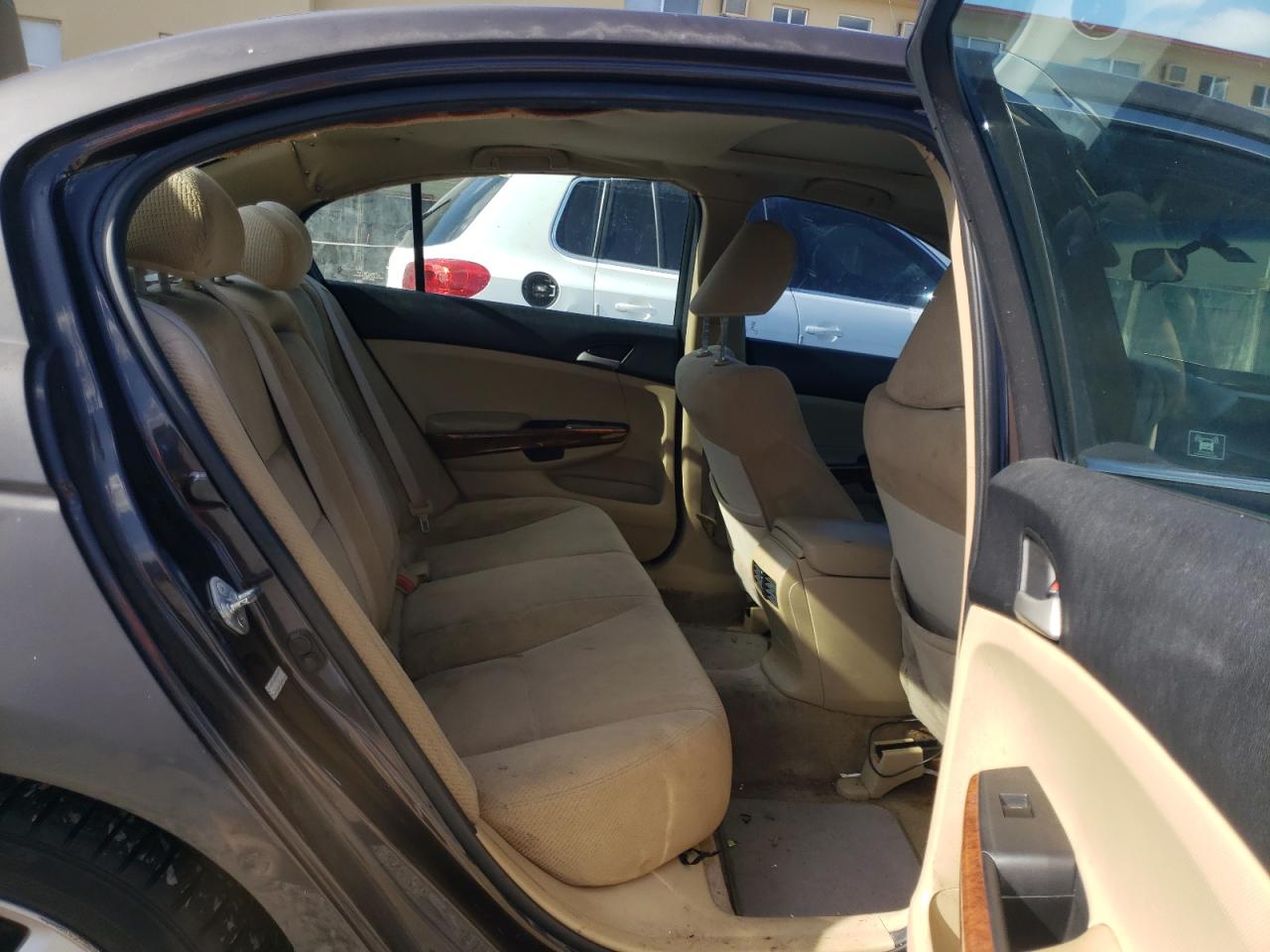 Photo 6 from auction – 2011 HONDA ACCORD EX with VIN 1HGCP2F77BA089251