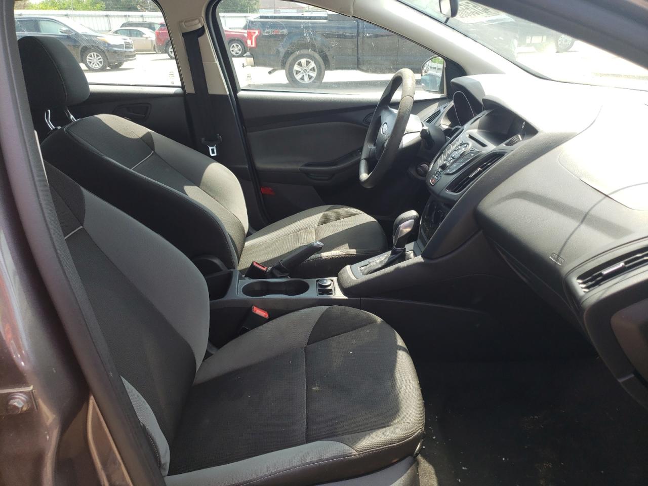 Photo 5 from auction – 2014 FORD FOCUS S with VIN 1FADP3E20EL380235